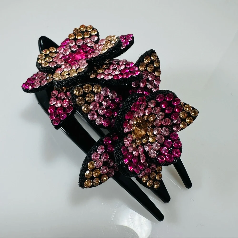 Elegant Floral Crystal Hair Clip